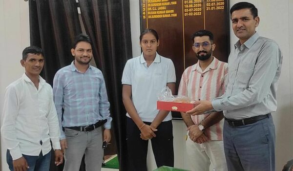 Bhuna College Student Sneha Will Play In Haryana Women's Cricket Team - Fatehabad News