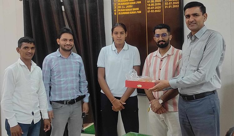 Bhuna College Student Sneha Will Play In Haryana Women's Cricket Team - Fatehabad News