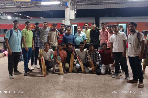 Bihar Tennis ball cricket team leaves for national competition