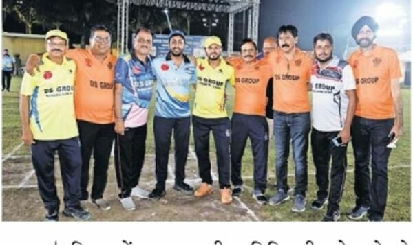 Thunder and Kings won in the cricket competition organized by Tent Businessmen's Committee. Thunder and Kings won in the cricket competition of Tent Business Committee - Udaipur News