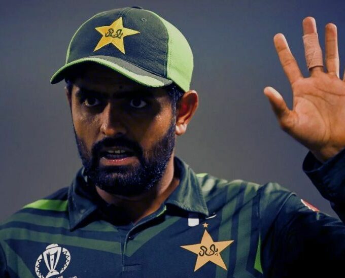 Babar Azam left the captaincy of Pakistan cricket team. Babar Azam left the captaincy of Pakistan cricket team: Said- the burden was increasing, now I will concentrate on the game; Former selector had called the captain stubborn