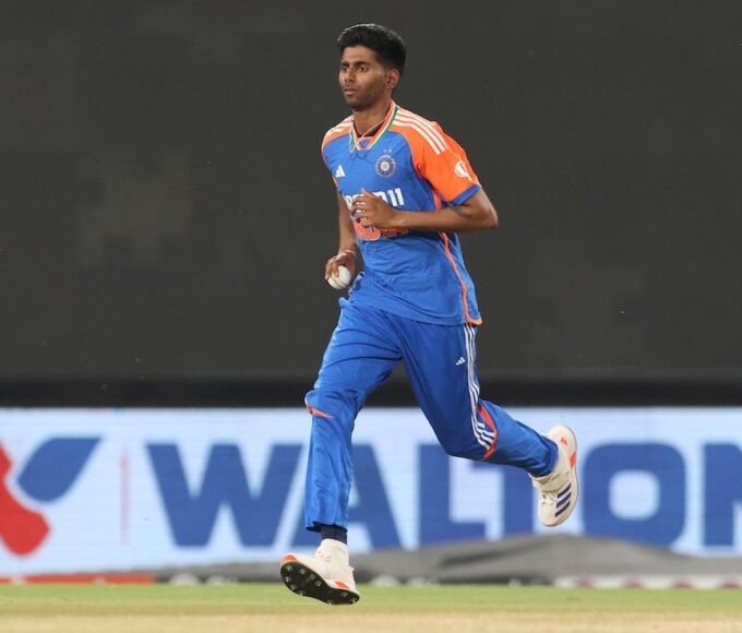 IND vs BAN: 'OMG' Mayank Yadav became a speed merchant, bowled the ball with such speed in the debut match, created a stir in world cricket.