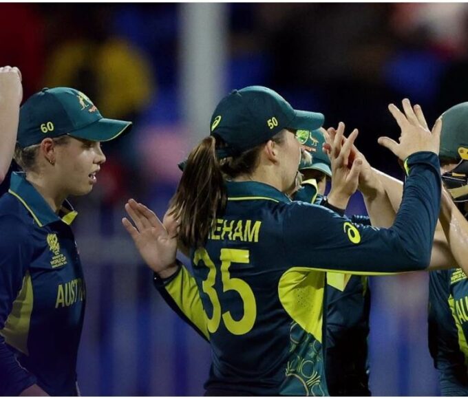 AUS W vs NZ W: After Beth Mooney's innings, bowlers wreaked havoc, Australia moved towards semi-finals.