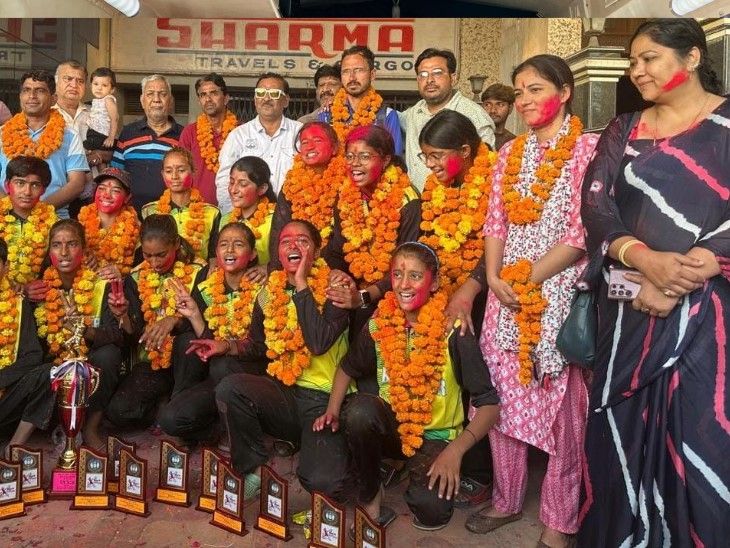 Bikaner's girls cricket team won the state championship. Bikaner's girls cricket team won the state championship: won the title by defeating Hanumangarh, Bikaner's Kanchan scored a half century - Bikaner News