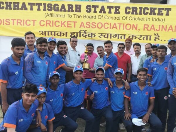 Bilaspur became Under-19 cricket champion by defeating Raipur team by 110 runs. Bilaspur became Under-19 cricket champion by defeating Raipur team by 110 runs - durg-bhilai News