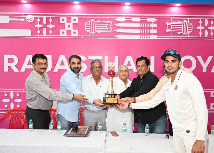 Cricket Championship; Jaipur won the state level senior under-23 trophy. Cricket Championship; Jaipur won the state level Senior Under-23 Trophy - Jaipur News