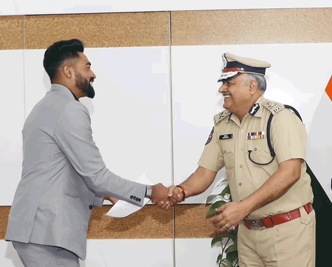 Cricketer Mohammed Siraj inducted as Deputy Superintendent of Police. Mohammed Siraj becomes DSP: Telangana DGP appointed; CM had announced job after winning T20 World Cup