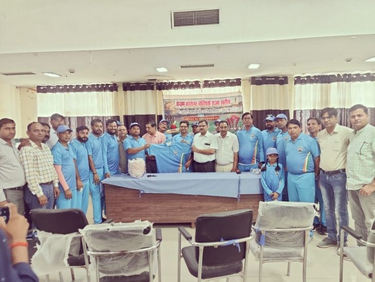 Fifth Corona Warrior Cricket Competition Dholpur Rajasthan | Fifth Corona Warrior Cricket Competition: District Hospital Dholpur team leaves for Jaipur, matches will be held from 13 to 17 October - Dholpur News