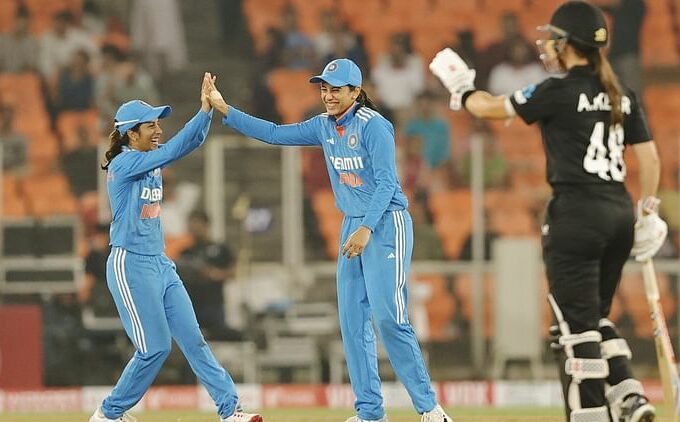 Ind W Vs Nz W: Captain Smriti Mandhana Praised Bowlers After Defeating World Champion New Zealand - Amar Ujala Hindi News Live