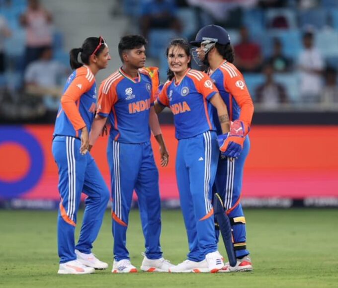 India vs Pakistan LIVE Score, ICC Women's T20 World Cup 2024: India got success in the very first over, Renuka bowled Gul Firoz