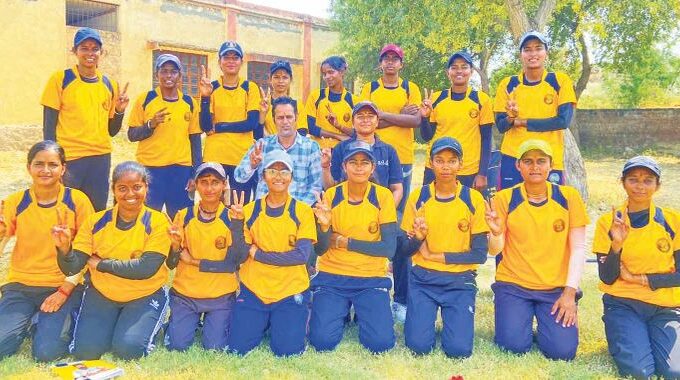 Jain Kanya Mahavidyalaya won the title for the 11th time in the inter-college women's cricket competition. Jain Girls College won the title for the 11th time in the inter-college women's cricket competition - Sriganganagar News