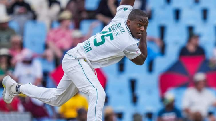 Kagiso Rabada become fastest bowler to take 300 test wickets in terms of Fewest balls Waqar Younis and Dale Steyn left behind SA vs BAN कगिसो रबाडा ने बनाया सबसे तेज 300 टेस्ट विकेट लेने का रिकॉर्ड, डेल स्टेन और वकार यूनुस जैसे दिग्गज पिछड़े