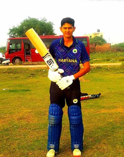 Manjeet of village Gorakhpur selected for the sixth time in Haryana Senior Women Ranji Cricket Team