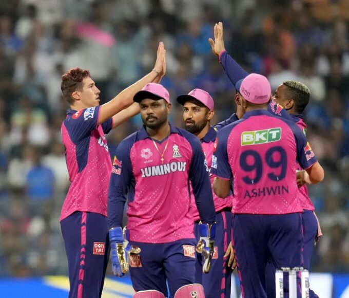 RR Retention For IPL 2025: Rajasthan Royals released these three legends including Butler, retained Samson and these players, one name is shocking. Rajasthan Royals IPL 2024 Retention full list: Sanju Samson, Shimron Hetmyer and Sandeep Sharma retained RR released chahal, butler and ashwin