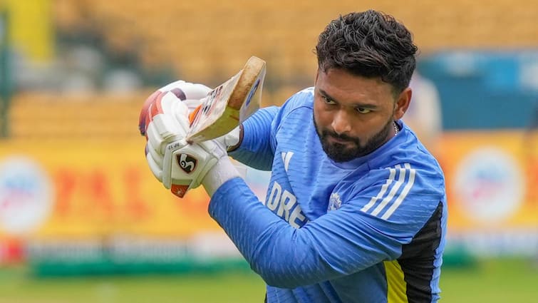 Rishabh Pant Indian Wicket keeper Batter injury update for India vs New Zealand 2nd Pune Test न्यूजीलैंड के खिलाफ पुणे में दूसरा टेस्ट खेलेंगे ऋषभ पंत? भारतीय विकेटकीपर बल्लेबाज की इंजरी पर आया बड़ा अपडेट