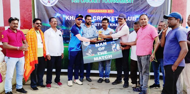 Sanjeev Chatterjee Memorial T-20 Cricket Tournament organized in Dakra | Sanjeev Chatterjee Memorial T-20 cricket competition organized in Dakar - Ranchi News