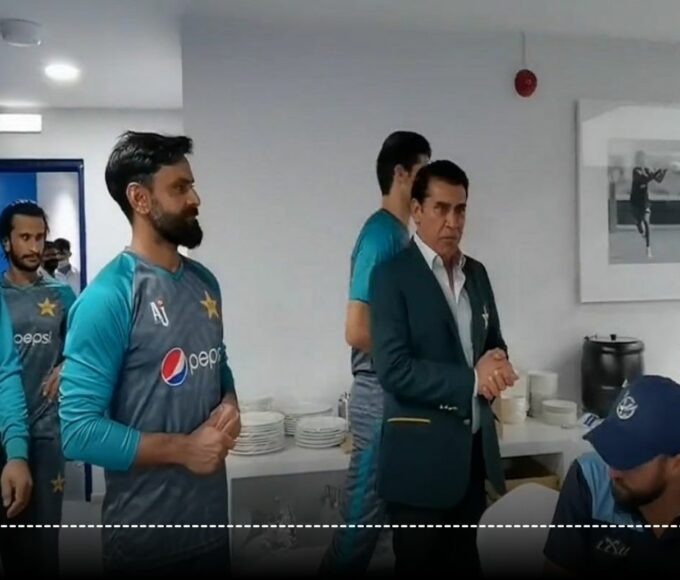 What is the talk about VIRAT-ROHIT in Pakistan's dressing room? Explosive batsman reveals his secret, watch video. Mohammad Haris reveals that talking about team India has been banned in Pakistan cricket dressing room