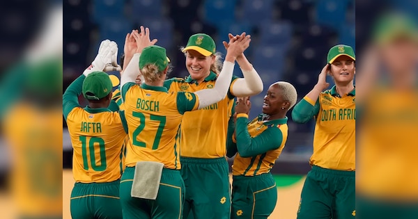 icc womens t20wc south africa beat semi finals defending champion australia by 8 wickets | South Africa made a big upset by defeating Australia by 8 wickets in the semi-finals and made it to the finals.