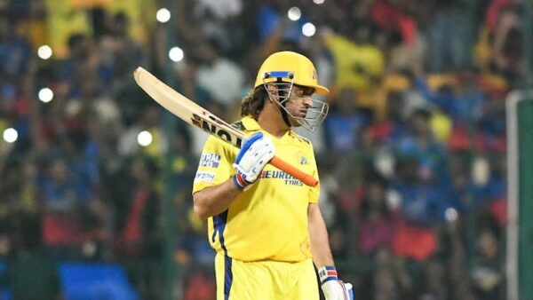 ms dhoni statement on ipl 2025 confirms playing for chennai super kings csk MS Dhoni के फैंस के लिए आई खुशखबरी, खुद IPL 2025 में खेलने पर दिया बयान