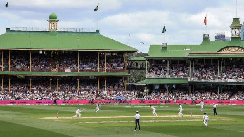 So far 291 international matches have been played at the Sydney Cricket Ground in Australia. This ground is also known as SCG. This stadium has a unique identity in the history of cricket. The first international match was played here in the year 1882. Since then, this stadium has become witness to many historic matches. This stadium can seat 44 thousand spectators. 