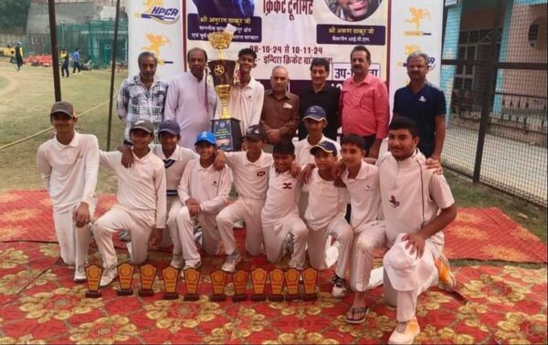 Under-14 Cricket Team Won The Final Match By Defeating Under-19. - Una News