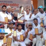 Cantt Team Captured The Trophy Of Friendly Cricket Tournament - Shahjahanpur News