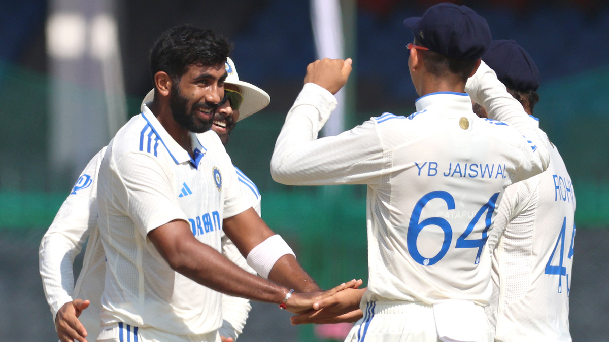 Australia vs India 1st Test 2024 Day 1 Live Score Update: Australia got the second blow in the first innings, captain Jasprit Bumrah made Usman Khawaja his victim.