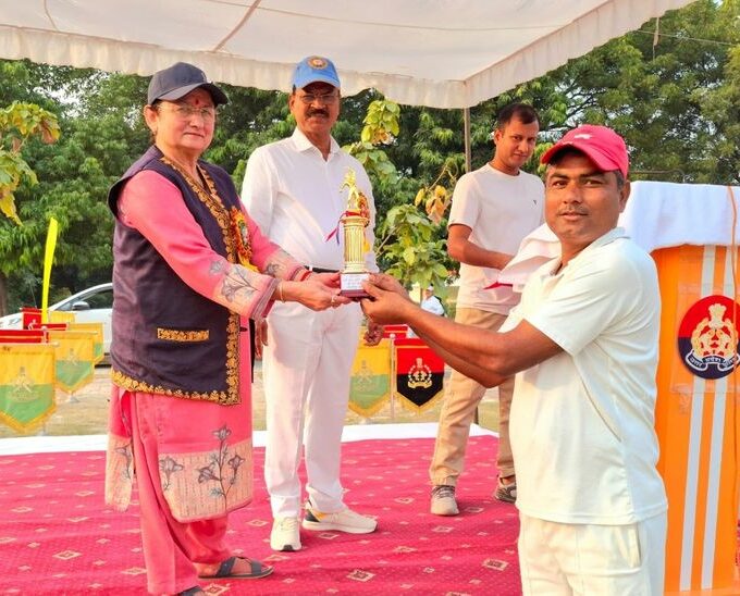 37th Battalion PAC won the cricket competition in Kanpur. 37th Corps PAC won the cricket competition in Kanpur: 4th Corps PAC won the trophy by defeating Prayagraj, Commander gave awards to the winning team - Narval News