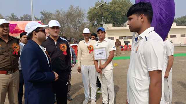 District Magistrate and Superintendent of Police with Unnao team