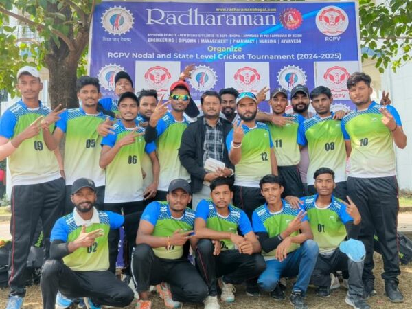 State cricket tournament final match Bhopal vs Rewa | Final match of State Cricket Tournament Bhopal vs Rewa: Strong performance of both the teams in the semi-final match held in Radharaman - Bhopal News