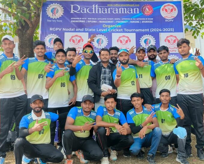 State cricket tournament final match Bhopal vs Rewa | Final match of State Cricket Tournament Bhopal vs Rewa: Strong performance of both the teams in the semi-final match held in Radharaman - Bhopal News