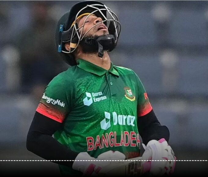 AFG vs BAN ODI Series 2024: Bangladesh suffered a big blow, Mushfiqur Rahim left the series midway. afg vs ban odi series mushfiqur-rahim-ruled-out-of-afghanistan-odis-with-finger-fracture