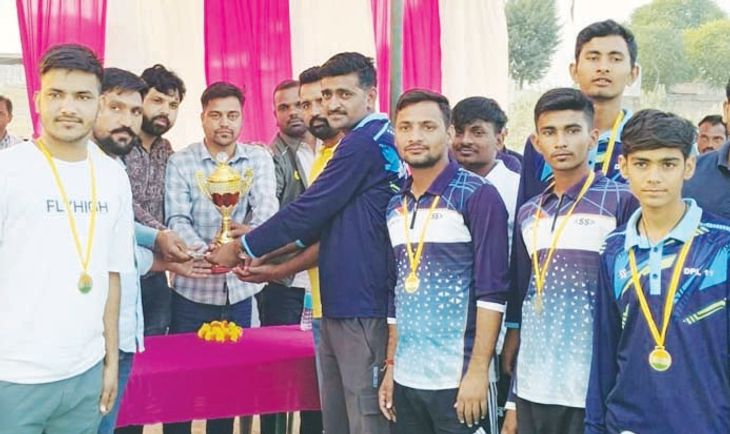 Dhatri XI won the cricket tournament by defeating Royal Challengers Badabar | Dhatri XI defeated Royal Challengers Badabar and won the cricket competition - chhapar News