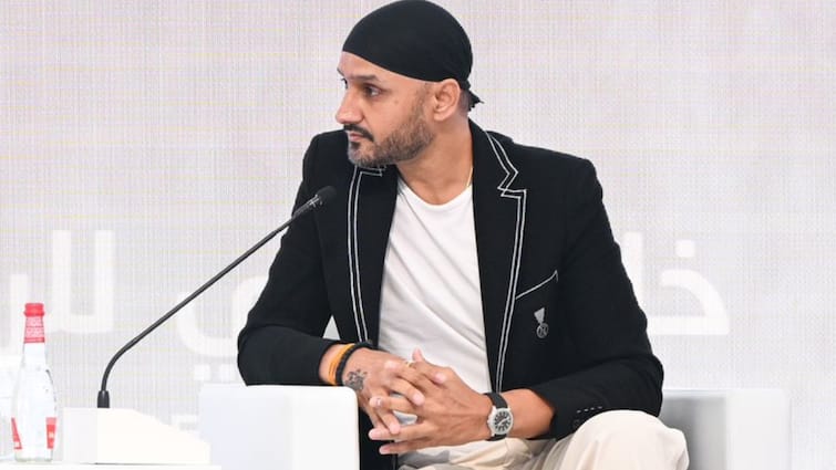 Harbhajan Singh rise question on Shardul Thakur before Border-Gavaskar Trophy 2024-25 India vs Australia बॉर्डर-गावस्कर ट्रॉफी से पहले भड़के हरभजन सिंह, इस खिलाड़ी पर खड़ा कर दिया बड़ा सवाल