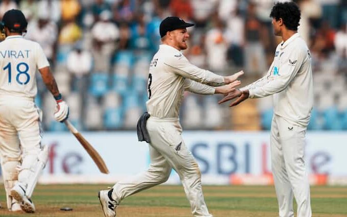 IND vs NZ 3rd Mumbai Test 1st Day last 10 minutes became worse for Indian Cricket Team New Zealand turned things मुंबई टेस्ट के पहले दिन अंतिम 10 मिनट टीम इंडिया पर पड़े भारी, न्यूजीलैंड ने ऐसे पलट दी बाजी