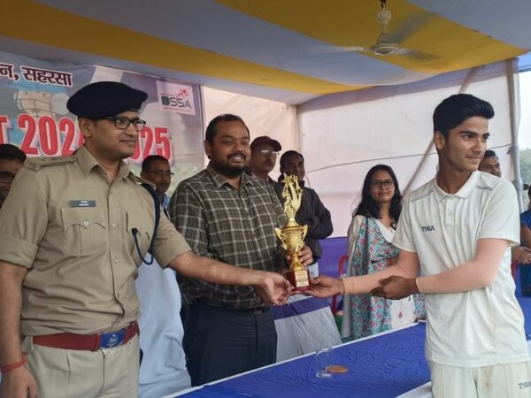 Nawada became the winner in the state level cricket under 14 competition. Nawada became the winner in the state level cricket under-14 competition: Jamui team became the runner-up in Saharsa, DM-SP honored the players - Saharsa News