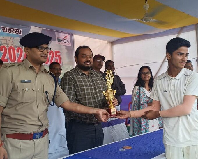 Nawada became the winner in the state level cricket under 14 competition. Nawada became the winner in the state level cricket under-14 competition: Jamui team became the runner-up in Saharsa, DM-SP honored the players - Saharsa News