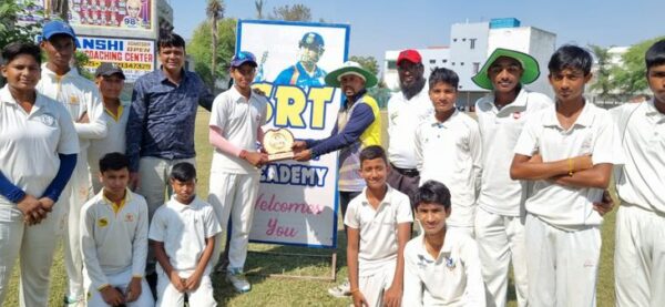 RCC Kota defeated SRT B by 4 wickets in cricket competition | RCC Kota defeated SRT B by 4 wickets in cricket competition - Kota News