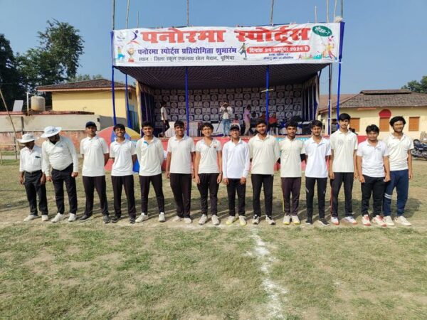 Rising Star Cricket Club Banmankhi became the winner due to Mir's half century. Thanks to Mir's half-century, Rising Star Cricket Club Banmankhi became the winner - Purnia News