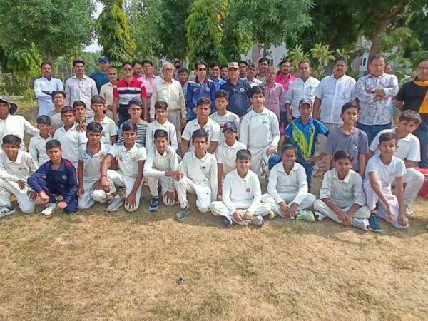 Selection of Karauli district's cricket team. Selection of Karauli district cricket team: District Cricket Association formed Under 14 team, will leave for Jhunjhunu on 20th November - Hindaun News