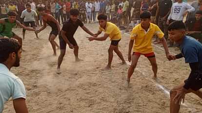 Shambhupurwa victorious in cricket and Vishwanath victorious in wrestling