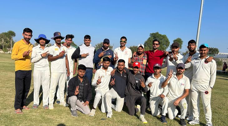 Srimadhopur's team in the semi-finals in the inter-college cricket competition. Shrimadhopur team in semi-finals in inter college cricket competition - Shrimadhopur News