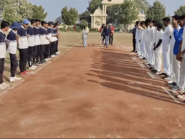 Three matches were played in Maharishi Inter School Cricket Tournament. Three matches played in Maharishi Inter School Cricket Tournament: Dhairya Pratap Singh, Ritesh Rajput and Arun Meena awarded man of the match - Bhopal News