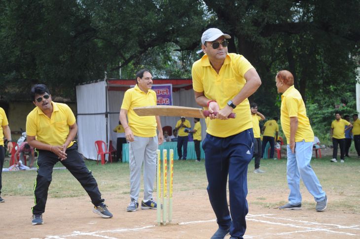 Utkal Samaj organized a cricket tournament in its annual festival. Utkal Samaj organized cricket competition in its annual festival - Raigarh News