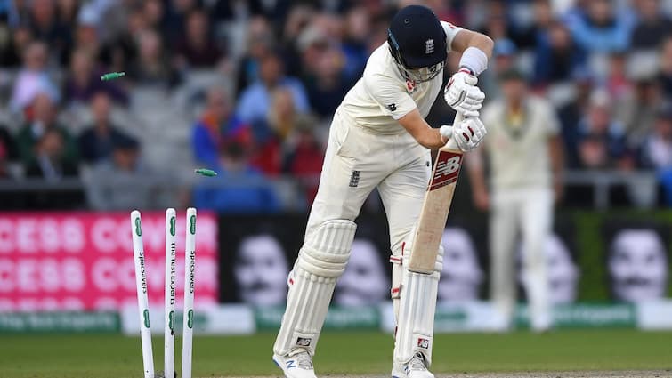 new zealand debutant nathan smith clean bowled joe root duck first time 2024 nz vs eng 1st test live NZ vs ENG: जो रूट को डेब्यूटेंट ने किया चारों खाने चित्त, साल 2024 में पहली बार हुआ ऐसा