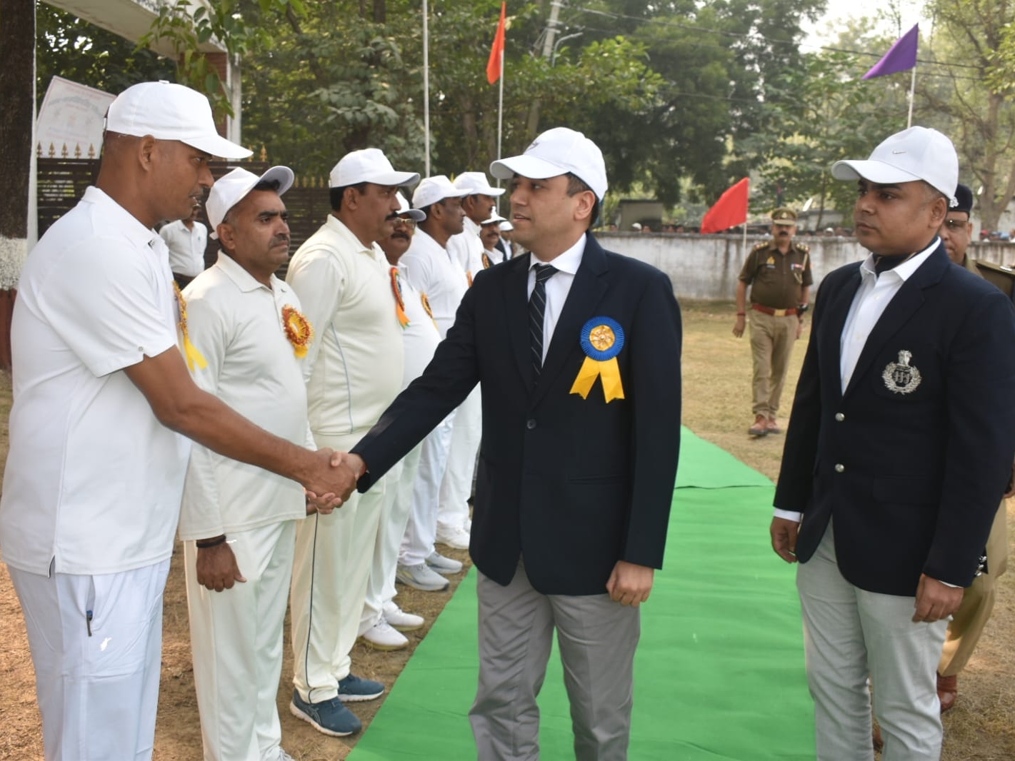 Cricket competition has started in Ghazipur.