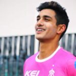 Aryaman Birla worlds richest cricketer retired at 22 years age son of kumar mangalam Birla Aryaman Birla: विश्व का सबसे अमीर क्रिकेटर, 70 हजार करोड़ नेटवर्थ, क्यों 22 की उम्र में ले लिया था संन्यास?