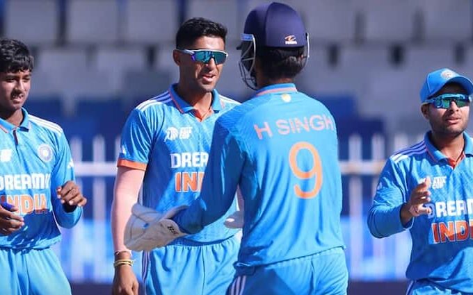 India U19 wins by 10 wickets against UAE U19 Vaibhav suryavanshi half century U19 Asia Cup 2024 sharjah IND U19 vs UAE U19: वैभव सूर्यवंशी ने बरपाया कहर, विस्फोटक पारी के दम पर भारत को दिलाई जीत