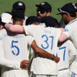 Indian cricket Team leaves for Adelaide from Canberra for IND vs AUS 2nd pink ball day night Test Border-Gavaskar Trophy 2024-25 BGT 2024-25: दूसरे टेस्ट के लिए एडिलेड रवाना हुई टीम इंडिया, पिंक बॉल से खेला जाएगा डे-नाइट मैच