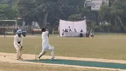 Moradabad team won third quarter final match of cricket tournament in Shahjahanpur.